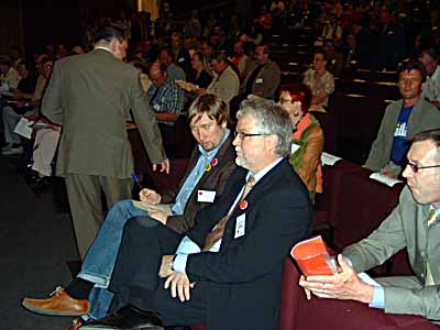 Martti Korhonen pit�� puheen